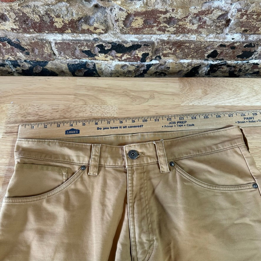 North Face Shorts Mens 32