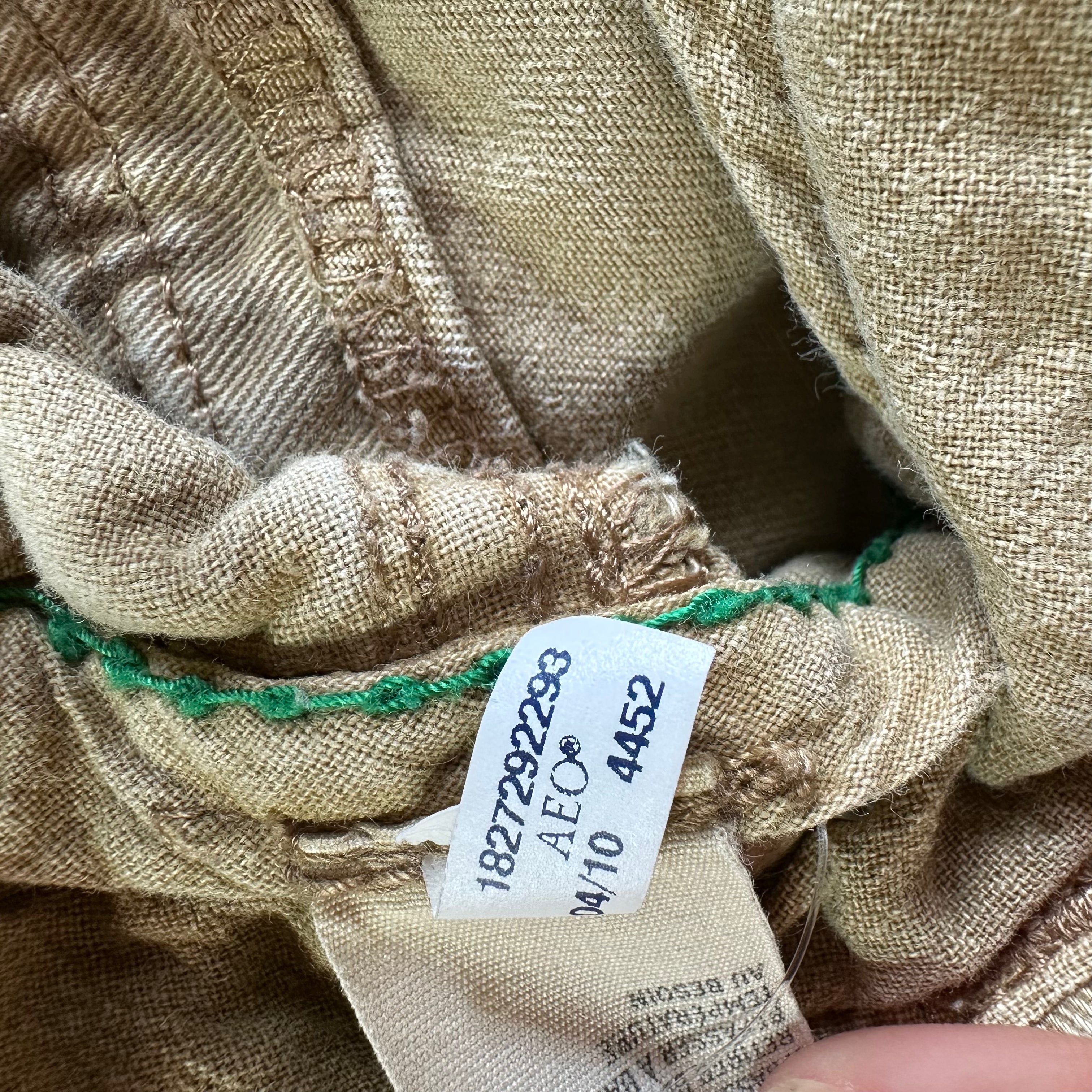 American Eagle Outfitters Classic Cargo Shorts Mens 26 Tan 10.5" inseam