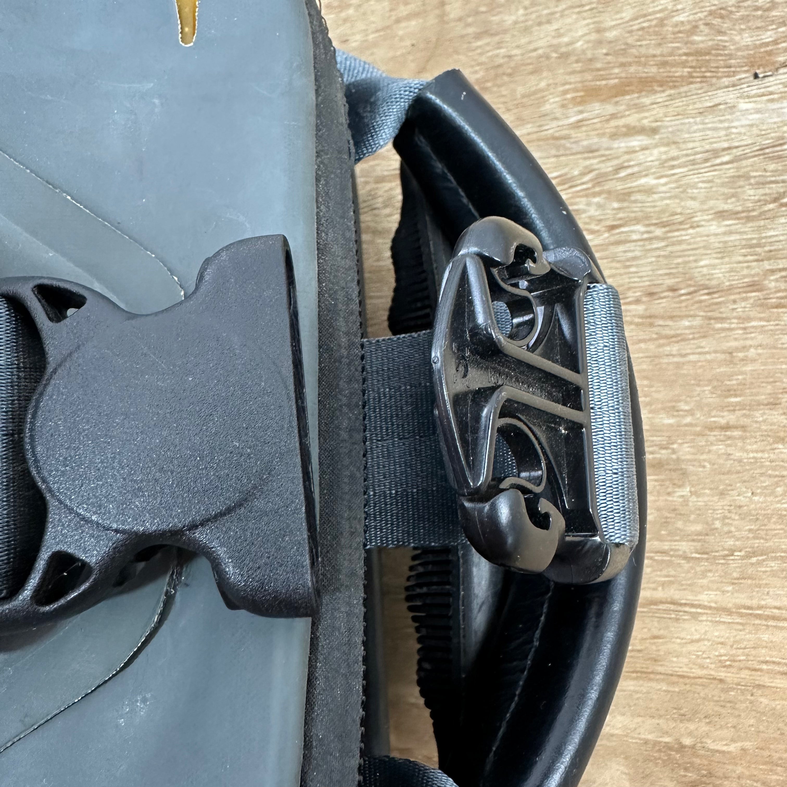 PATAGONIA gray Weathershed Sultan Rolling Duffel Travel Luggage Suitcase Bag