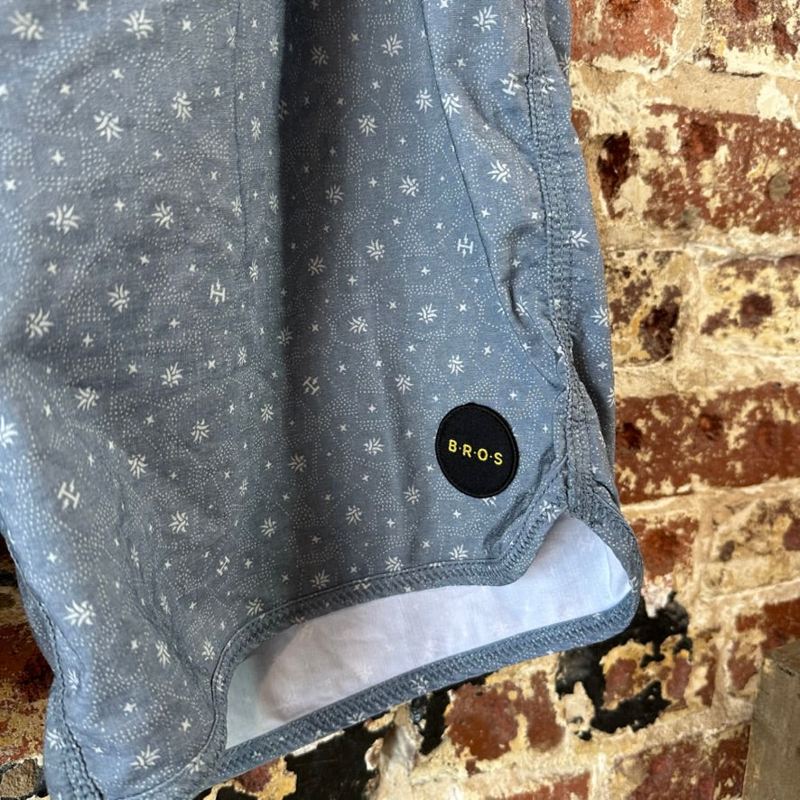 Howler Board Shorts Mens 34