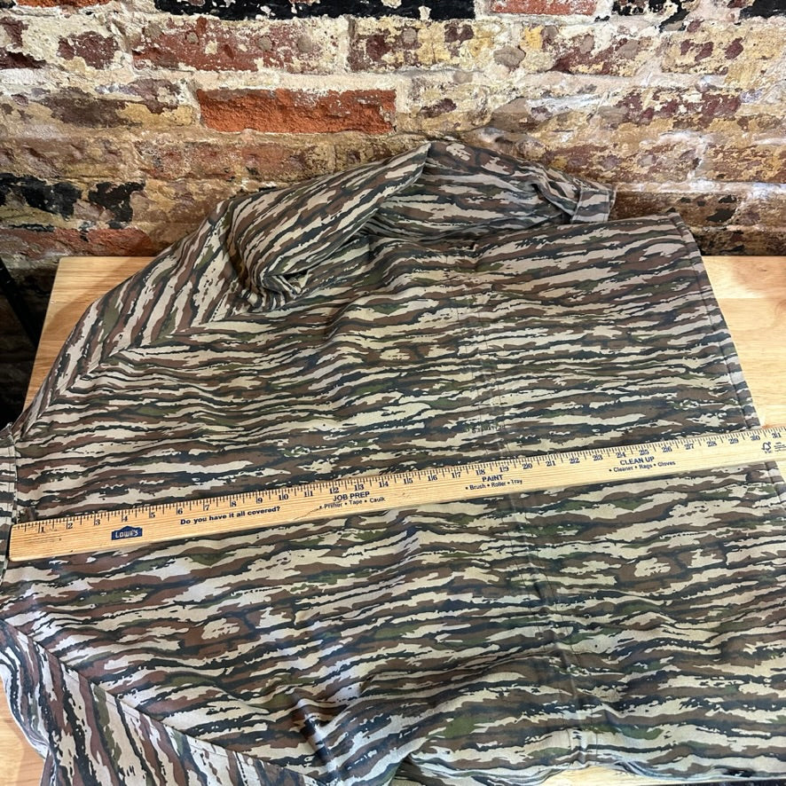 VTG 10x Camo Mens Large Jacket