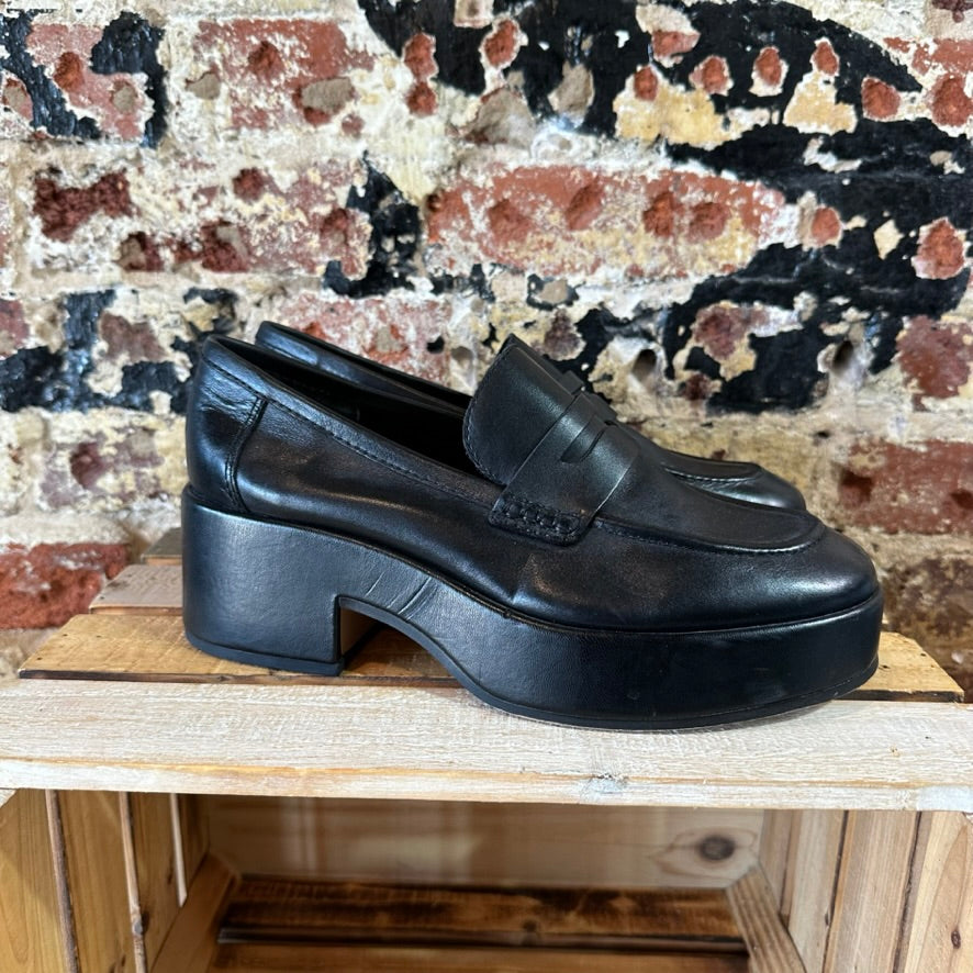 Dolce Vita Womens 8.5 Shoes