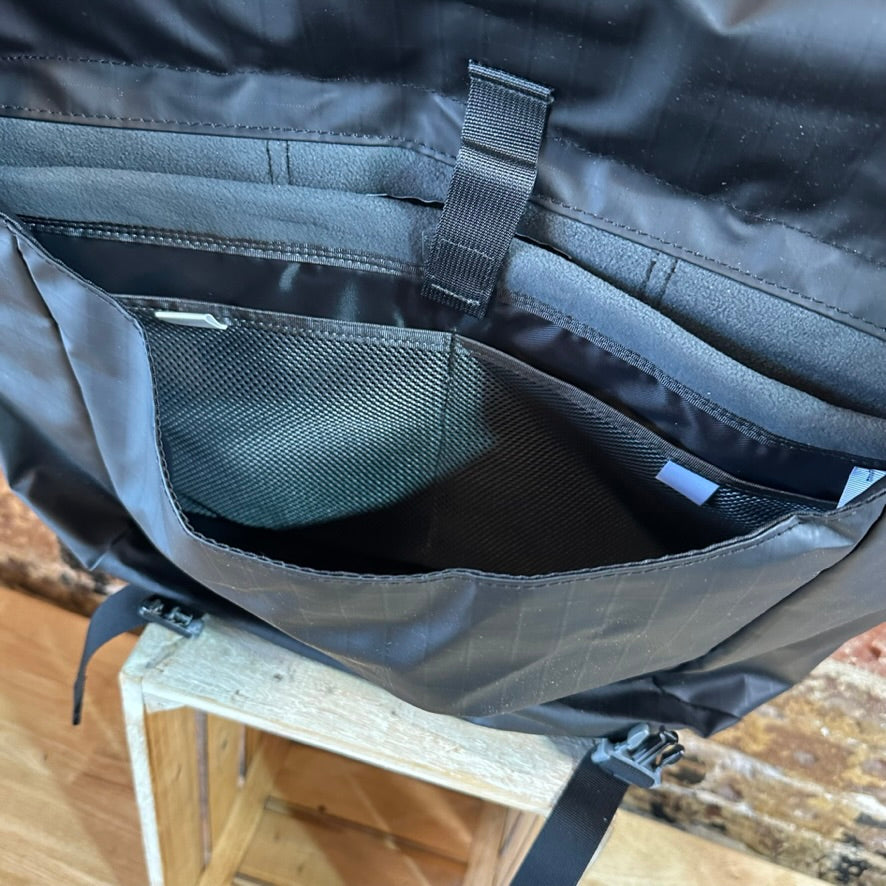North Face Base Camp Black Messenger Bag NEW