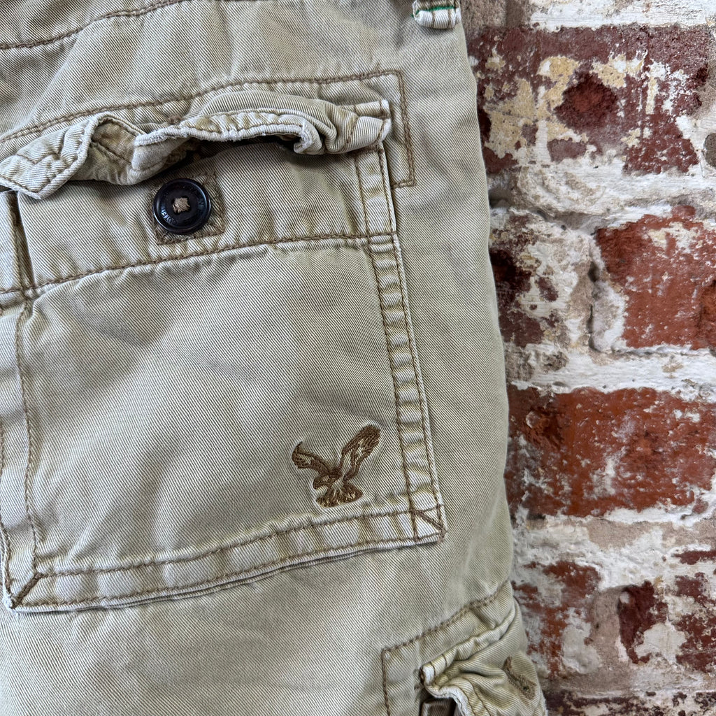 American Eagle Outfitters Classic Length Cargo Shorts Mens 33 Tan 11" inseam