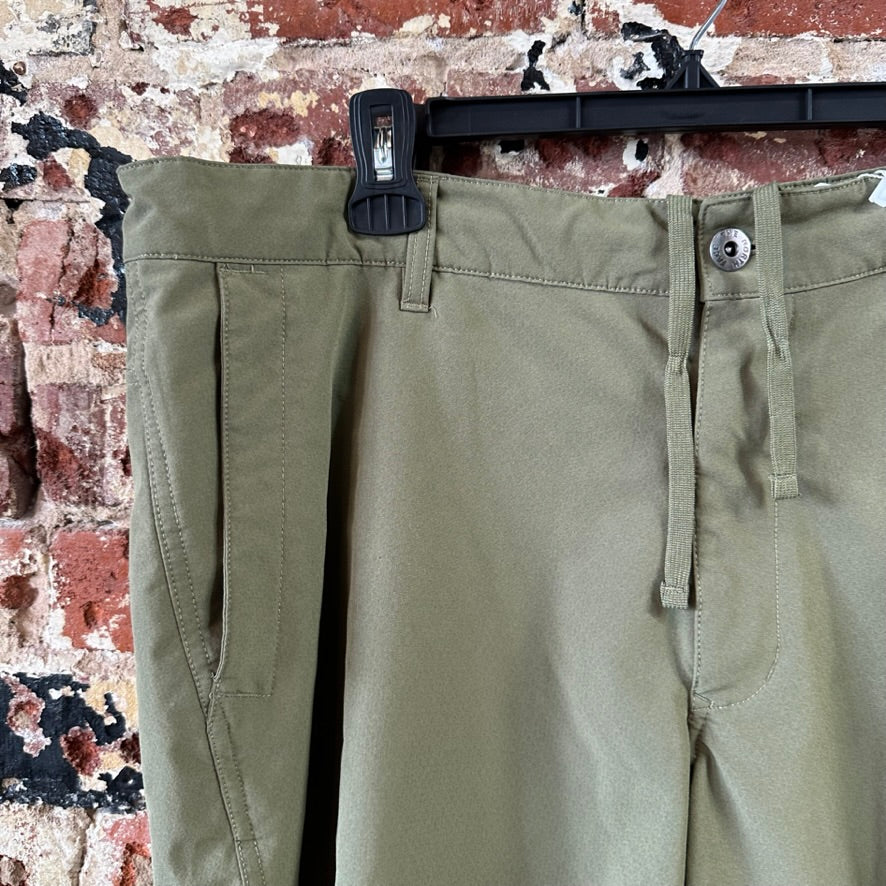 North Face Shorts Mens 38