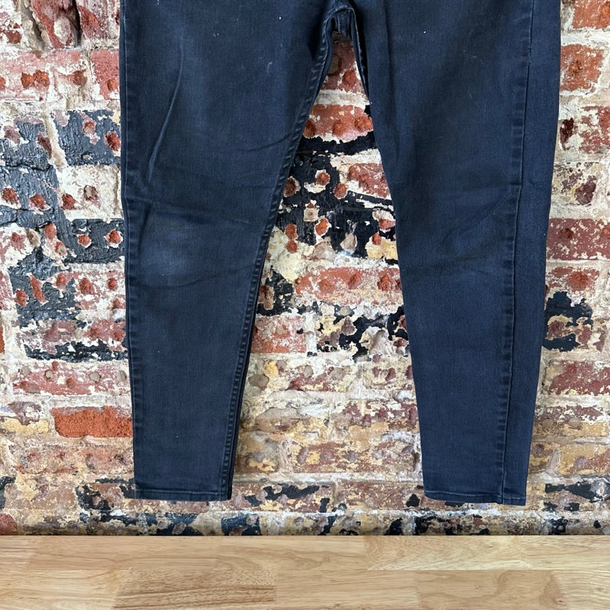 Levis 512 Slim Tapered Jeans Mens 31x30 Black (measures 34x28.5)