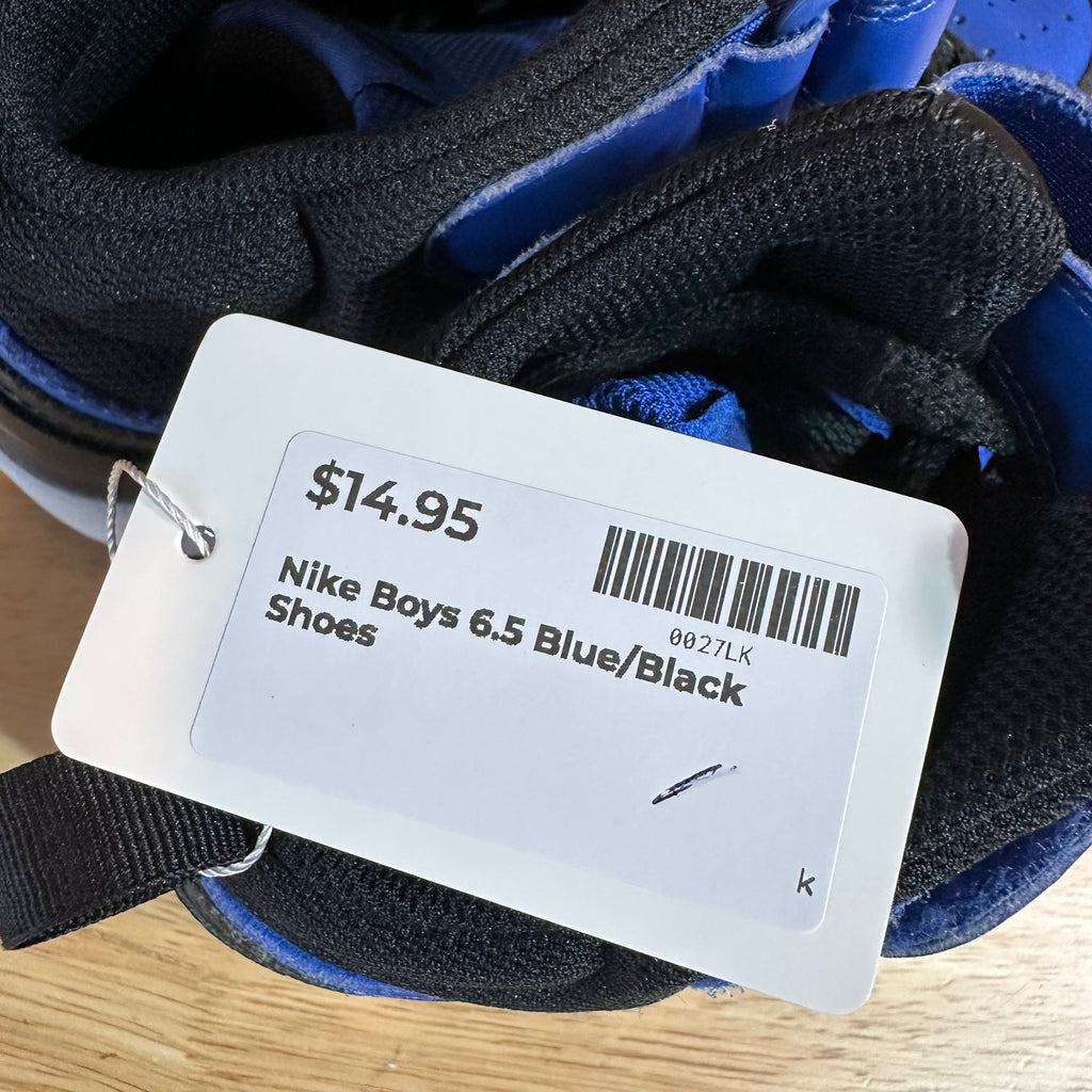 Nike Boys size 6.5