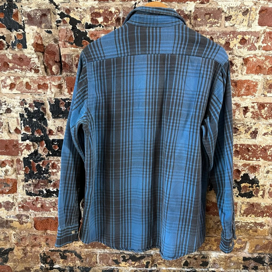 VTG Carhartt Men's Large Flannel Button Shirt