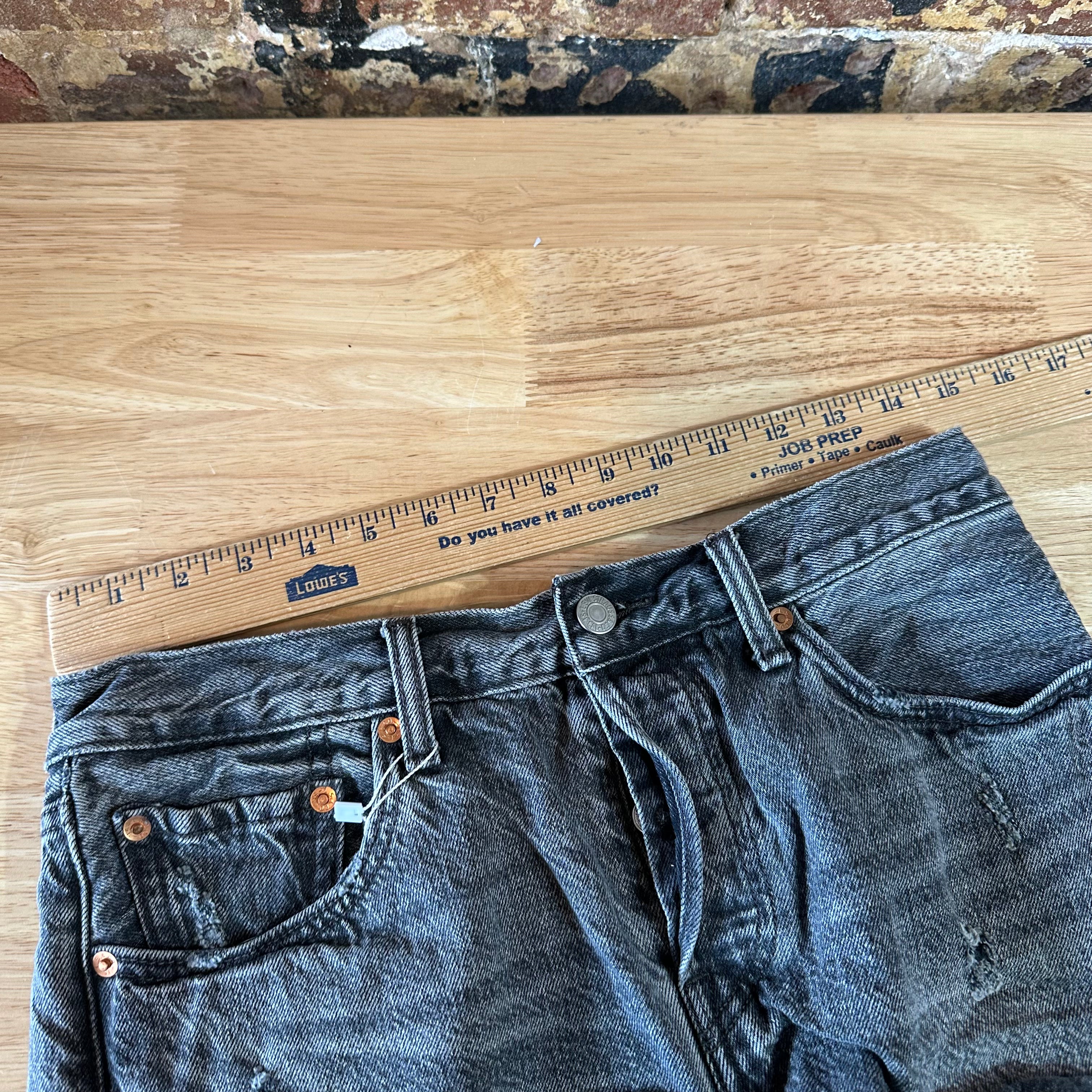 Levi's Cut Off Denim Black Jean Shorts Womens 27 Distressed- 30x2"