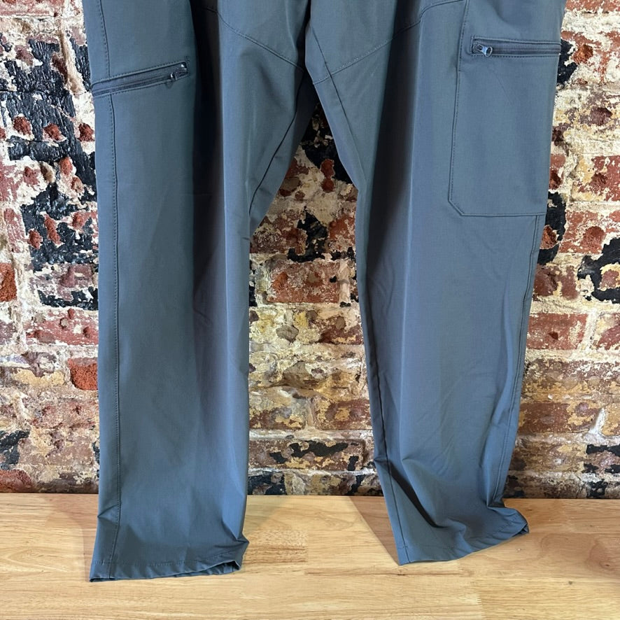 Magellan Mens 36 Gray Pants