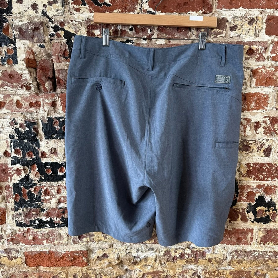 Volcom Shorts Mens 38