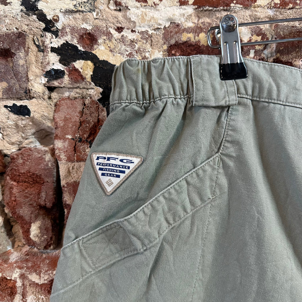 Columbia PFG Mens 2XL Green Shorts