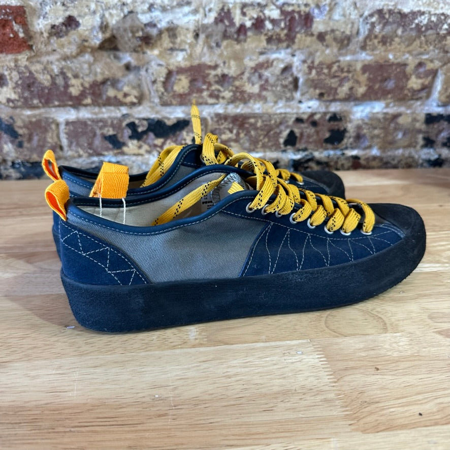 Fronteer Mens 11 Blue Shoes