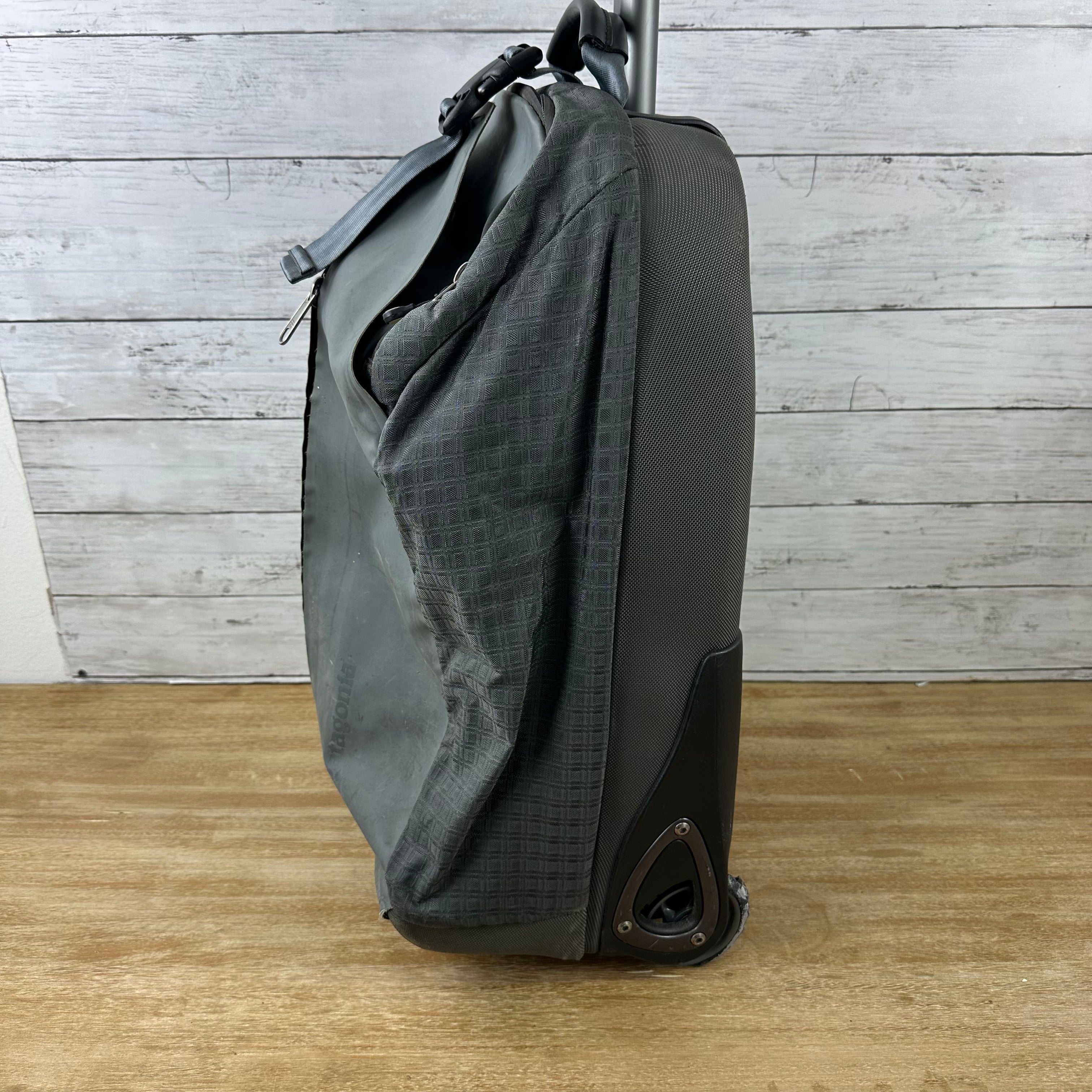 PATAGONIA gray Weathershed Sultan Rolling Duffel Travel Luggage Suitcase Bag