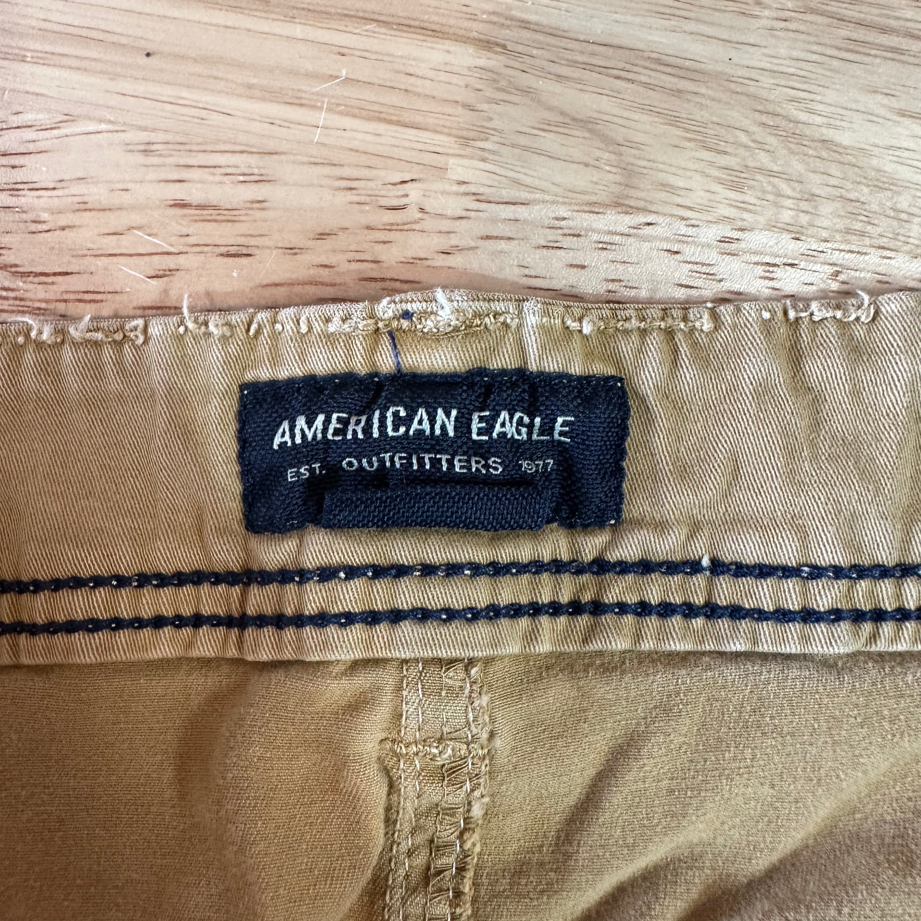 American Eagle Outfitters Longer Length Cargo Shorts Mens 33 Tan 12" inseam