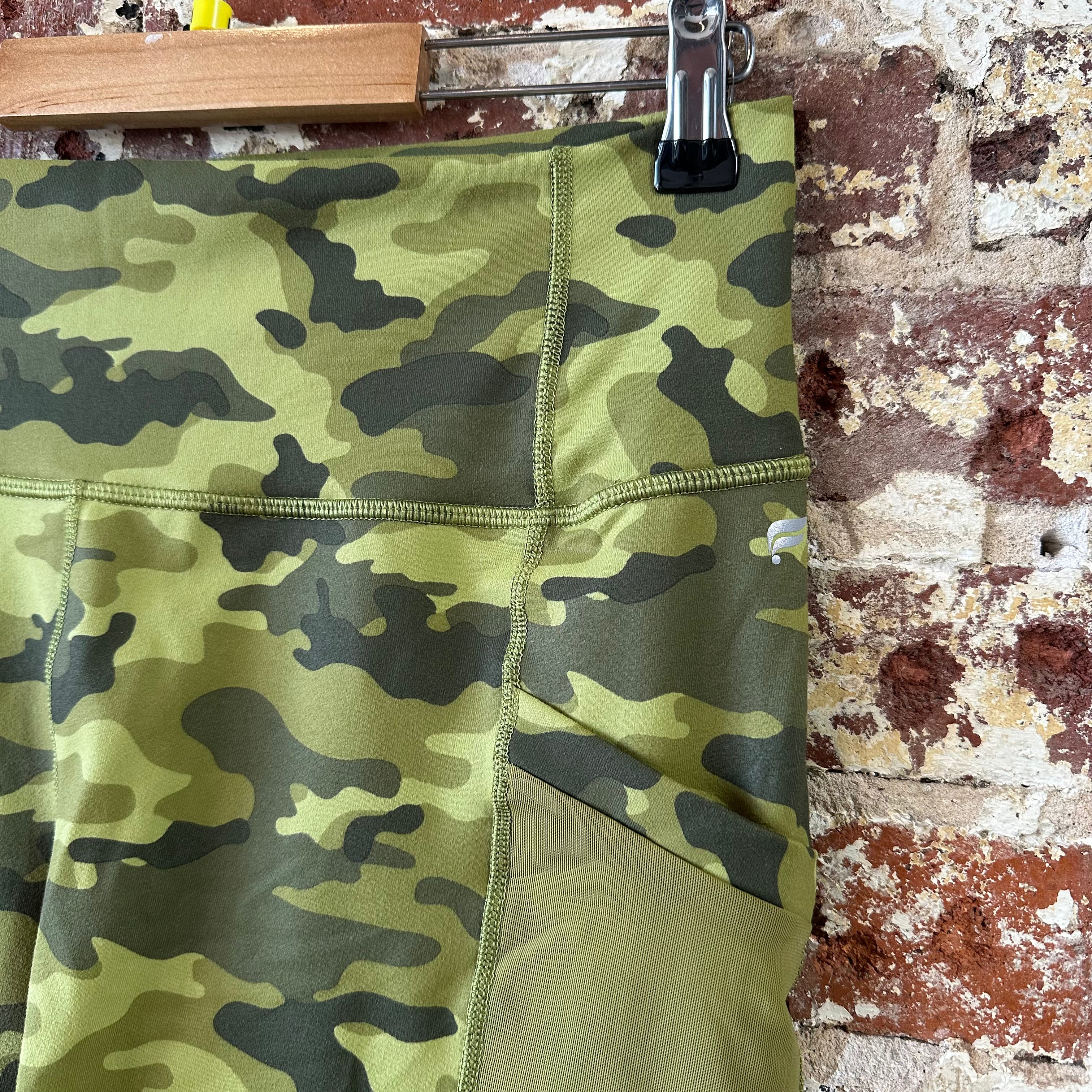 Fabletics Green Camo Powerhold Athletic Biker Shorts Womens Medium