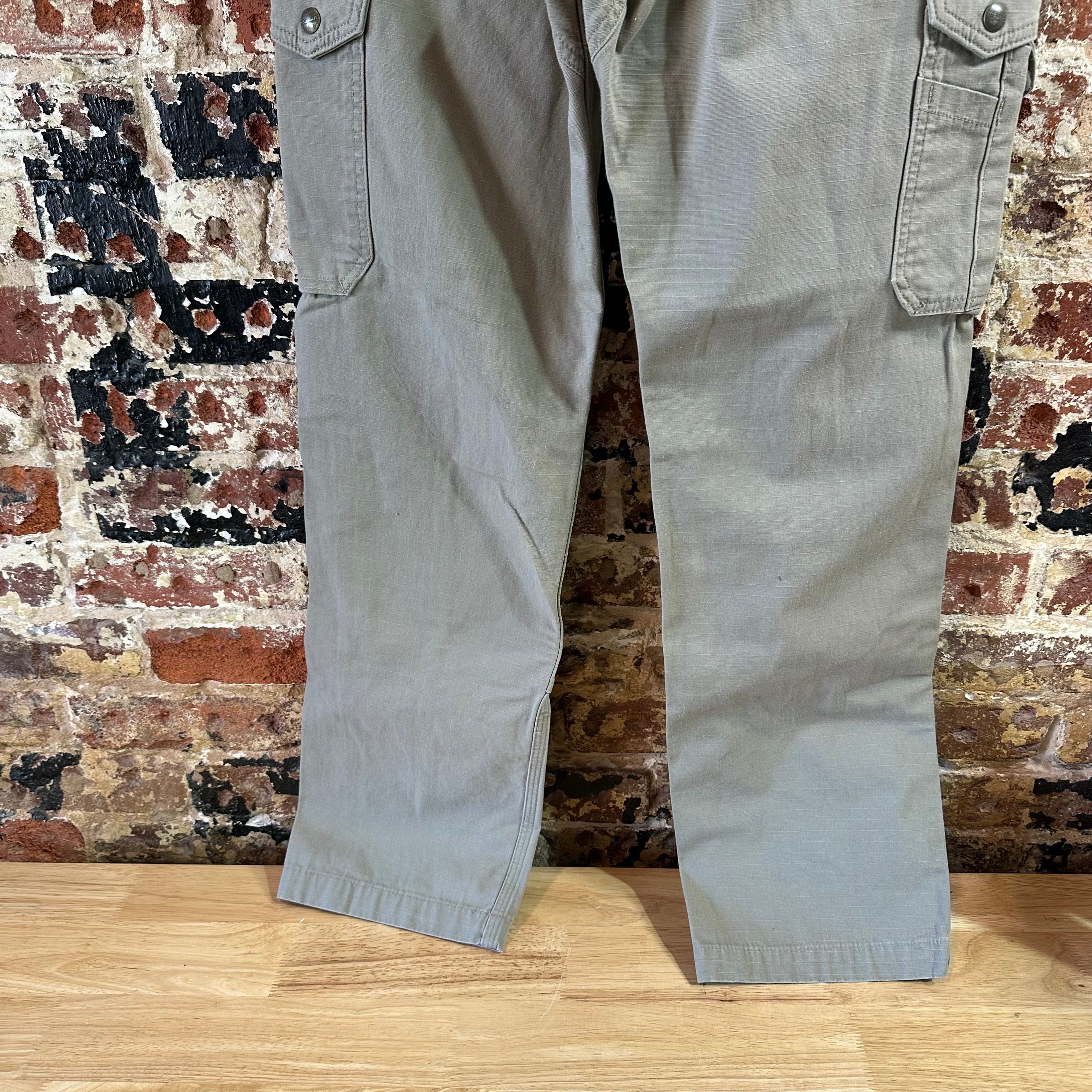 Carhartt B342 DES Mens 30x34 Cargo Pants