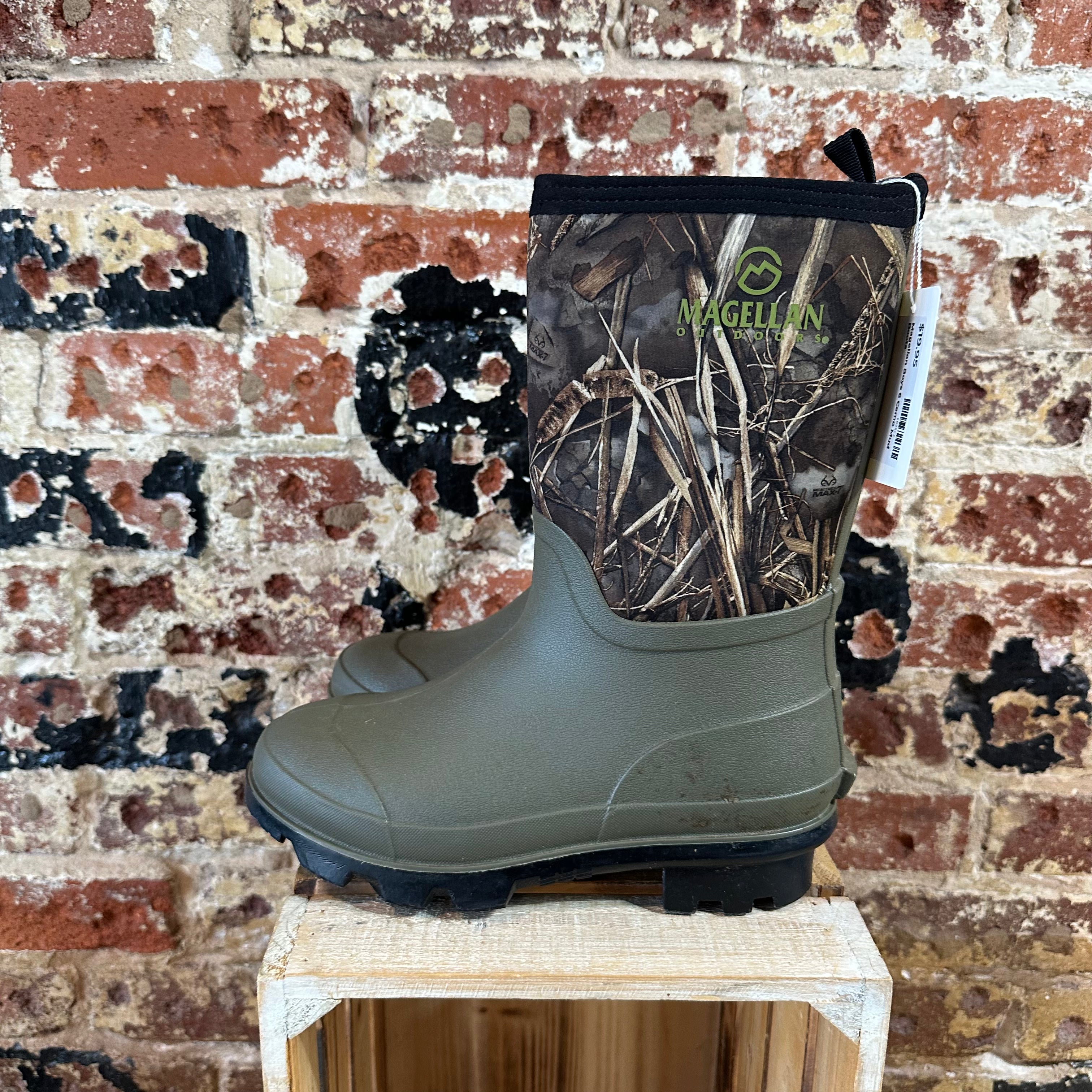 Magellan Boys 6 Camo Mud Boots