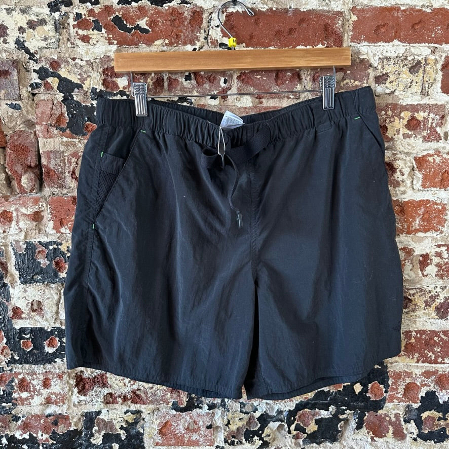 North Face Mens Medium Shorts