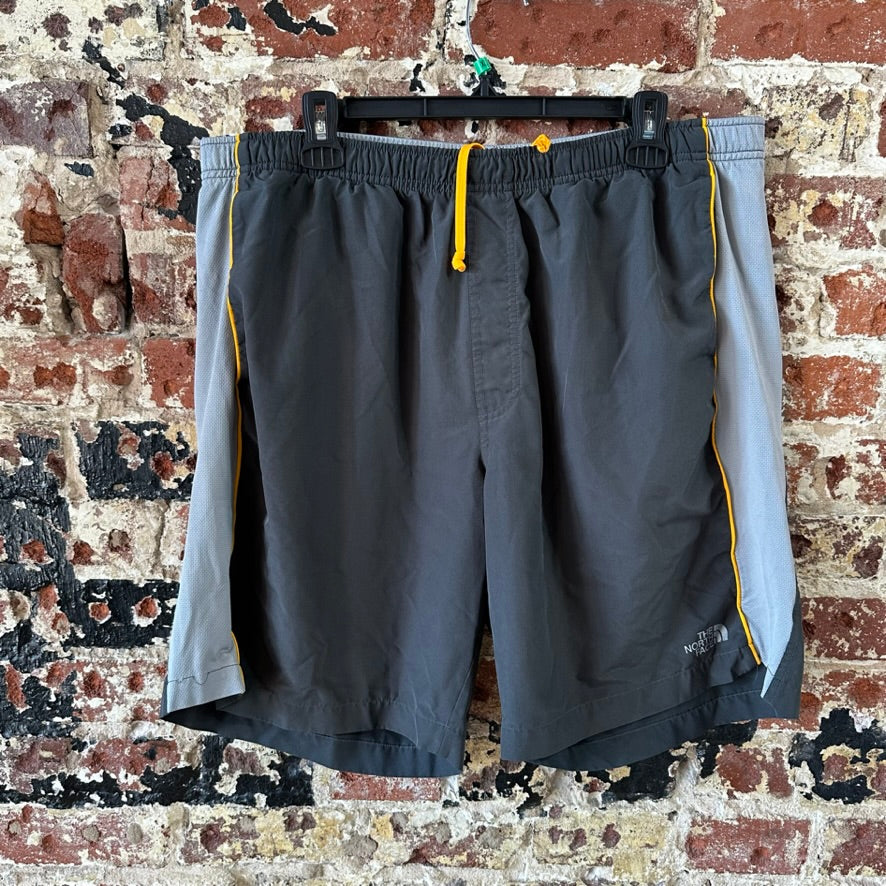 The North Face Shorts Men's Size XL Gray 37x8.5" Casual Gym