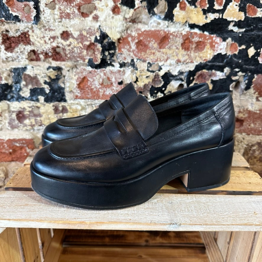Dolce Vita Womens 8.5 Shoes