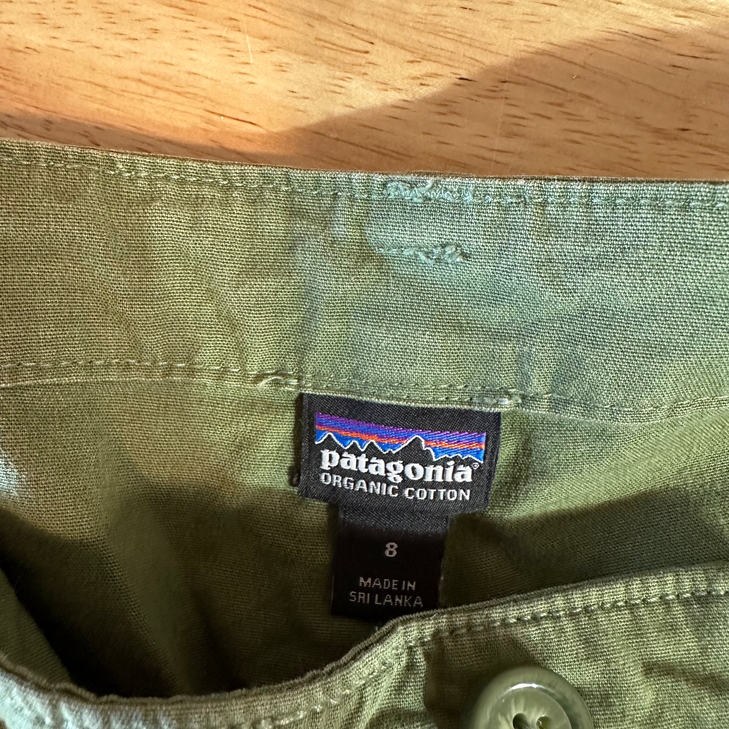 Patagonia Womens 8 Green Capris