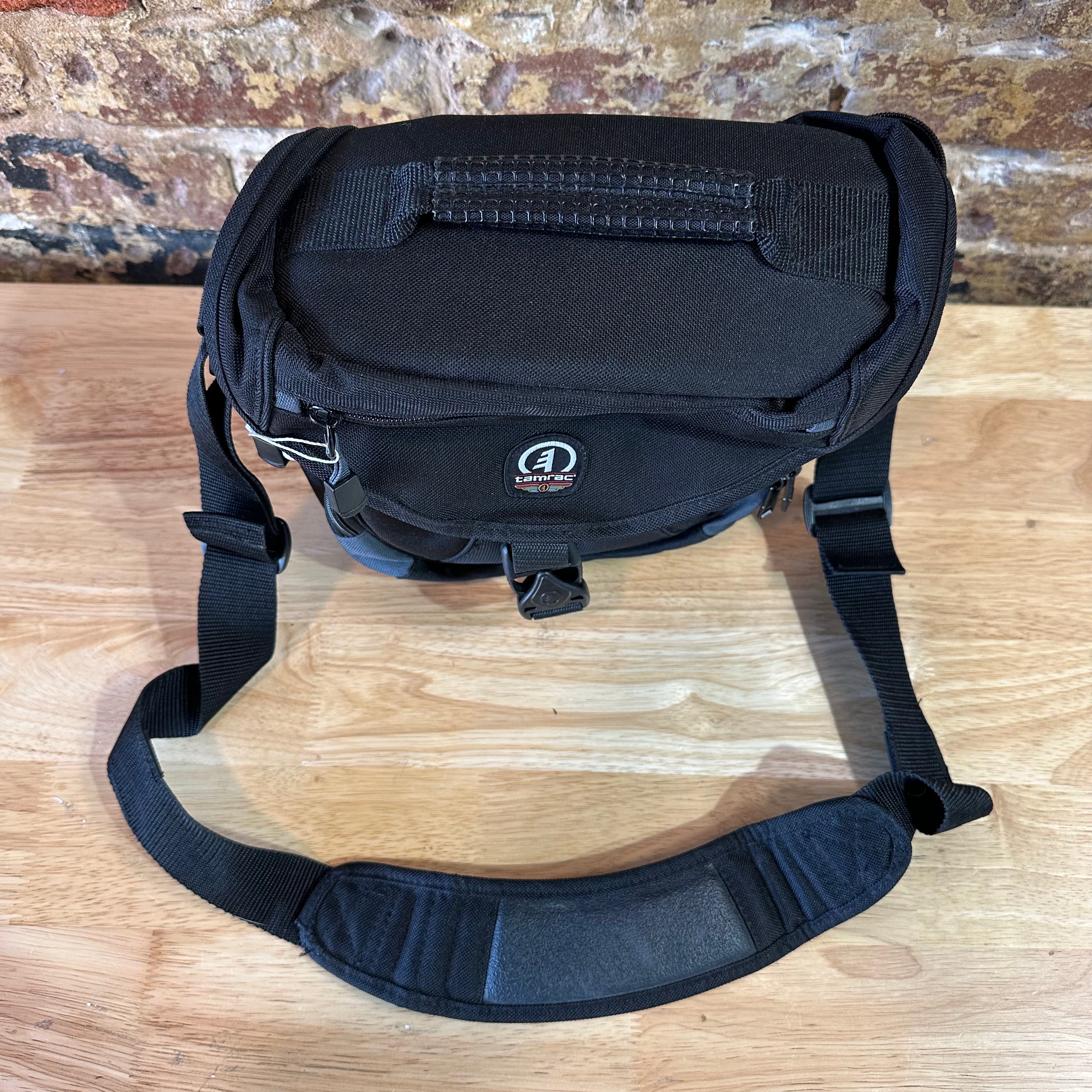 Tamrac Adventure Messenger Black Shoulder Camera Bag