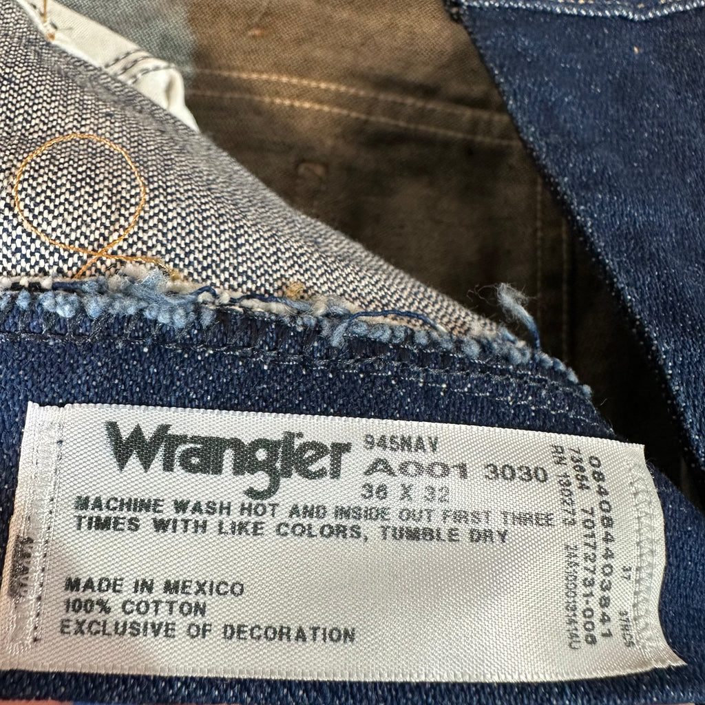 Wrangler Mens 36x32 Blue Jeans