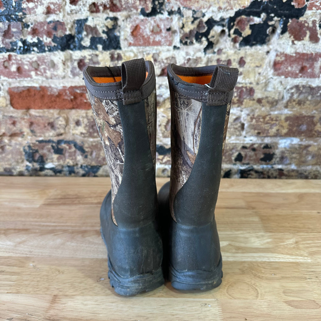 Muck Boots youth Boys Size 5 Camo Hunting Chore Mud