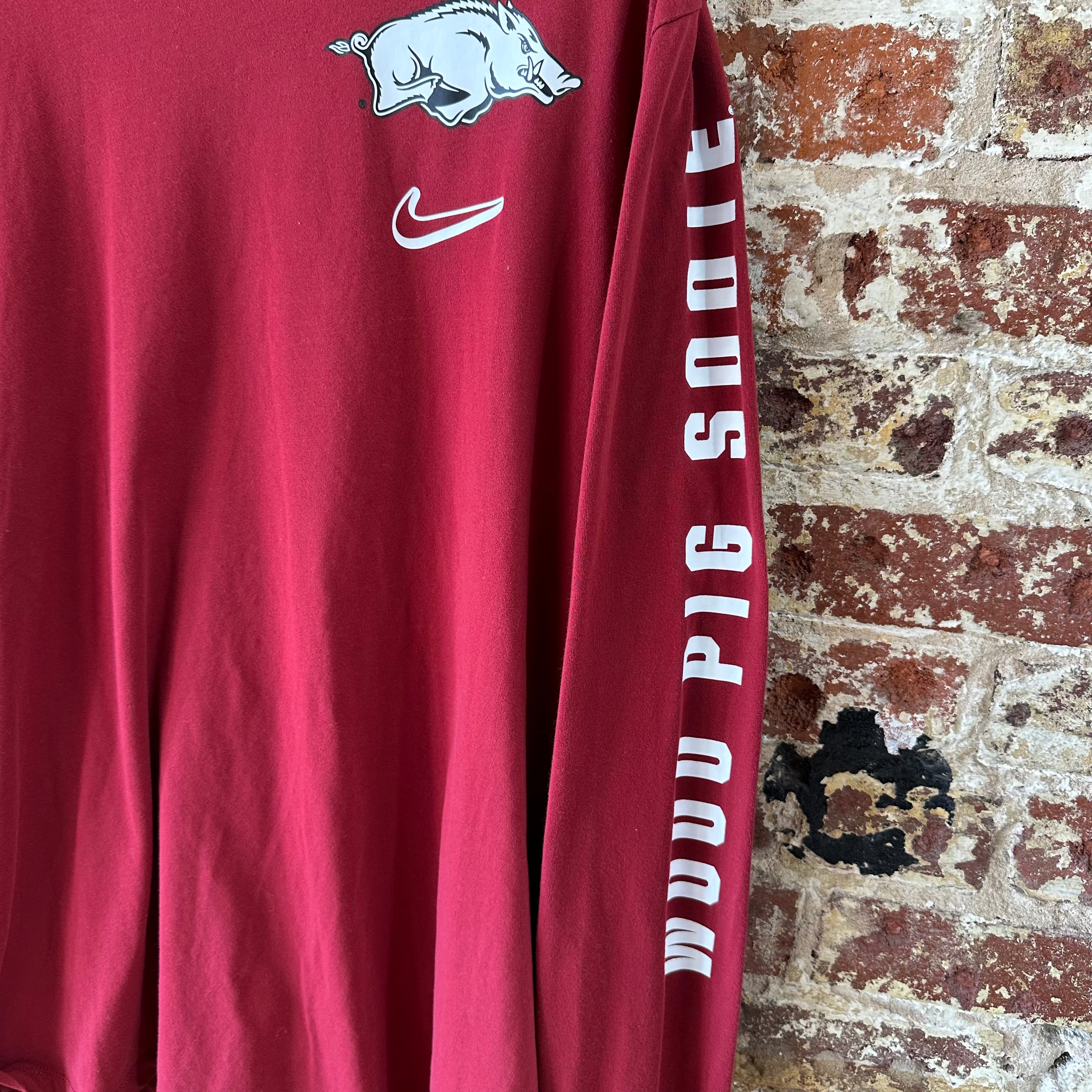 Nike Arkansas Razorbacks Hogs Mens Size 2XL Red Long Sleeve T-Shirt