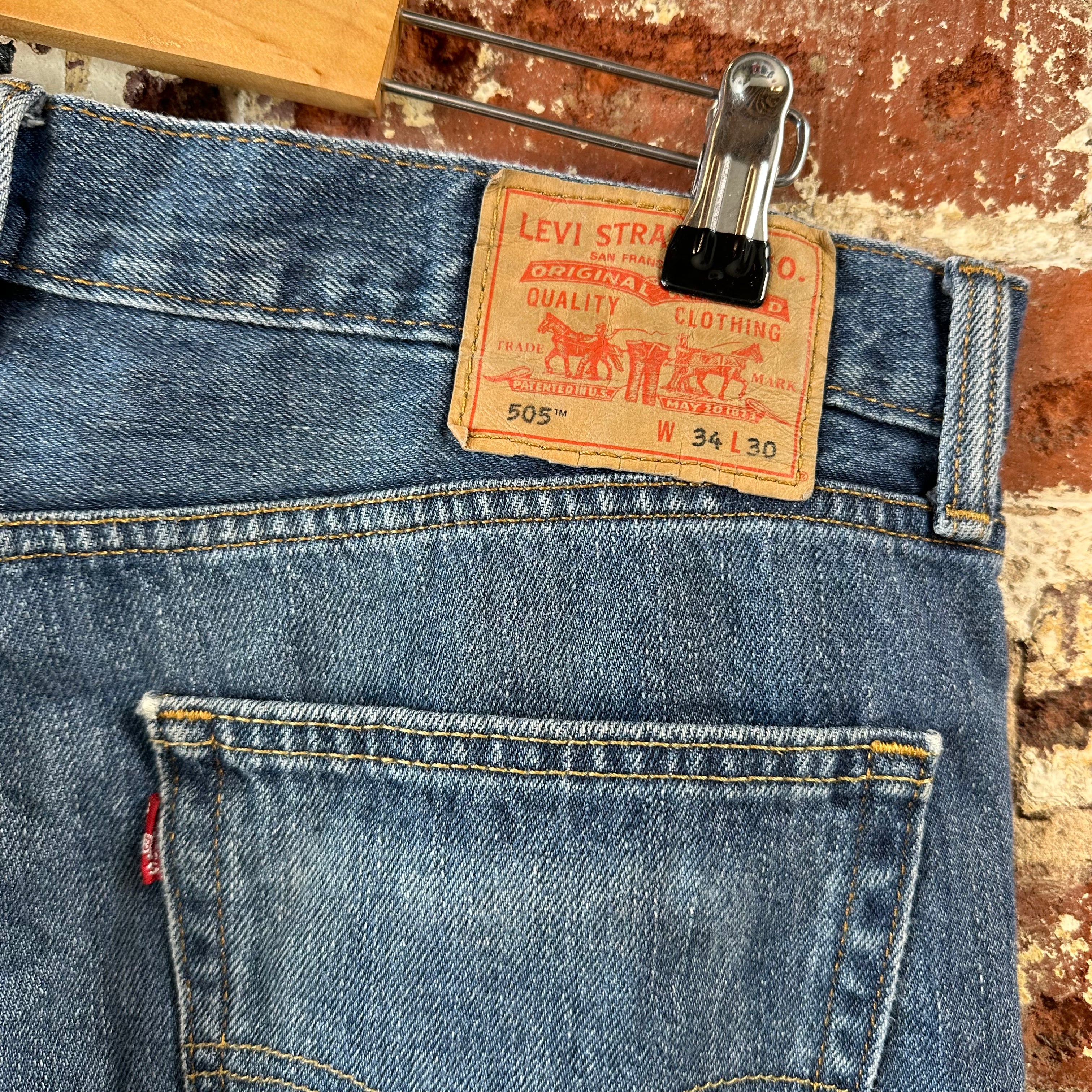 Levis 505 Jeans Mens 34x30 Regular Zip fly Blue denim Levi's