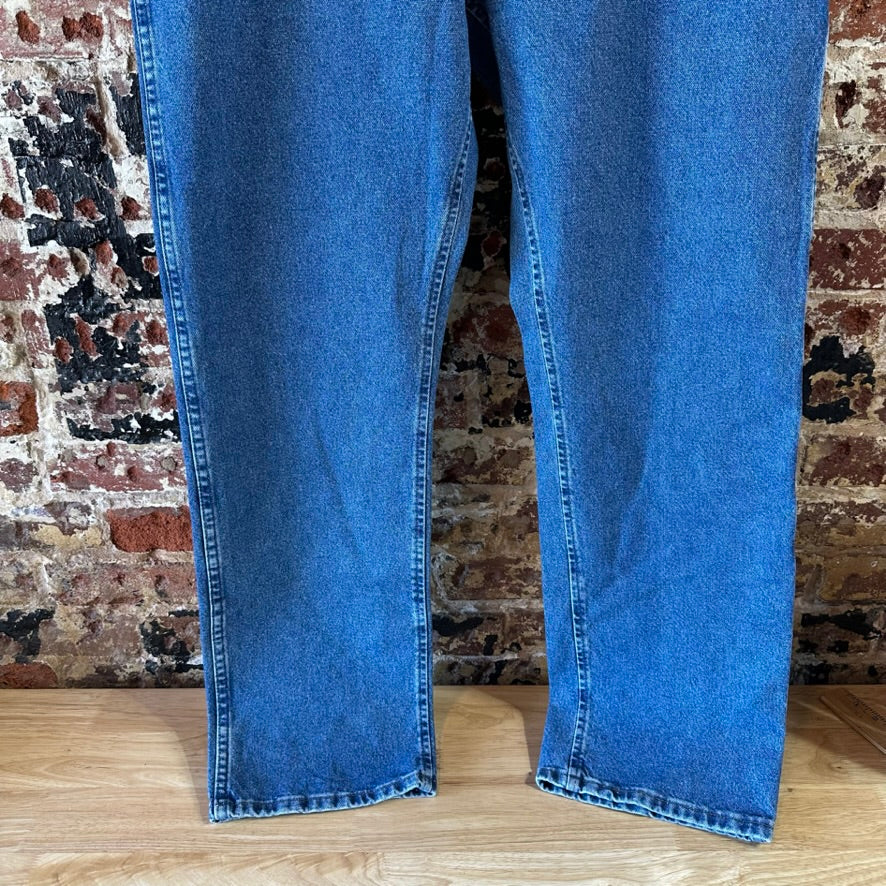 Wrangler Mens 38x32 Blue Jeans NEW