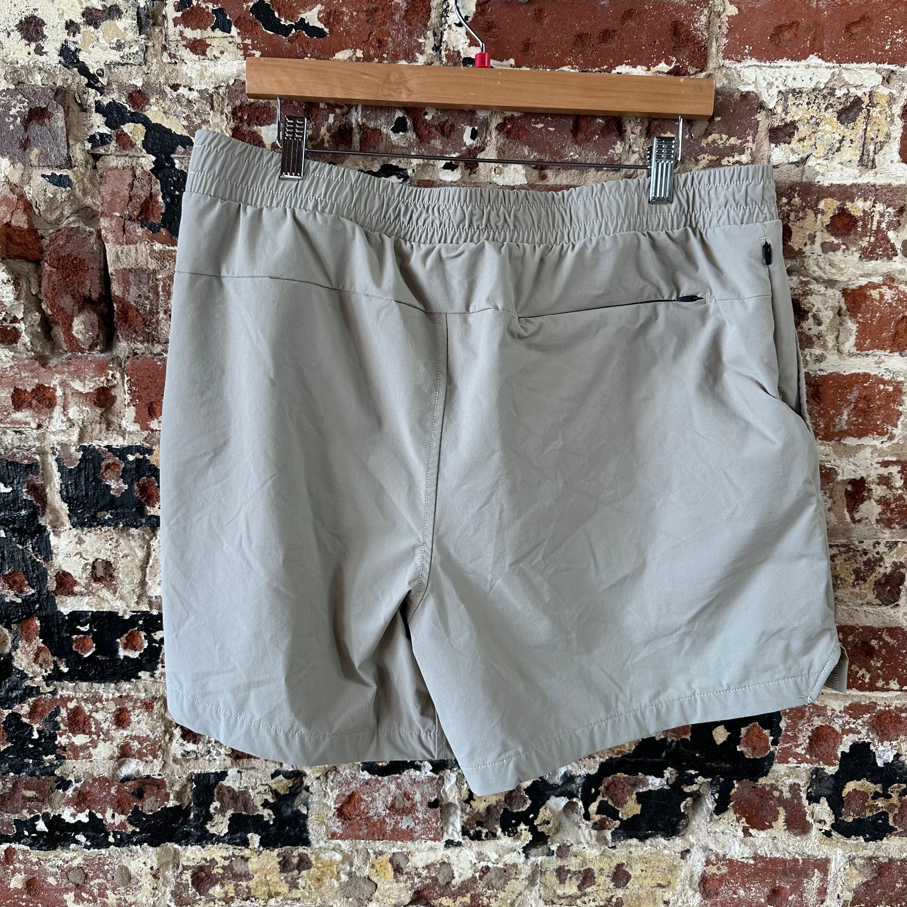 American Eagle Men's Tan Casual Jogger Shorts Size Large 36x5.25"
