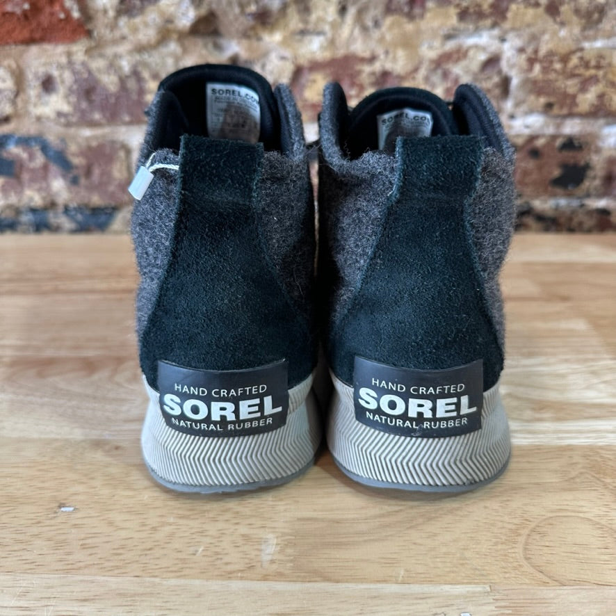 Sorel Woman's 9 Gray Boots