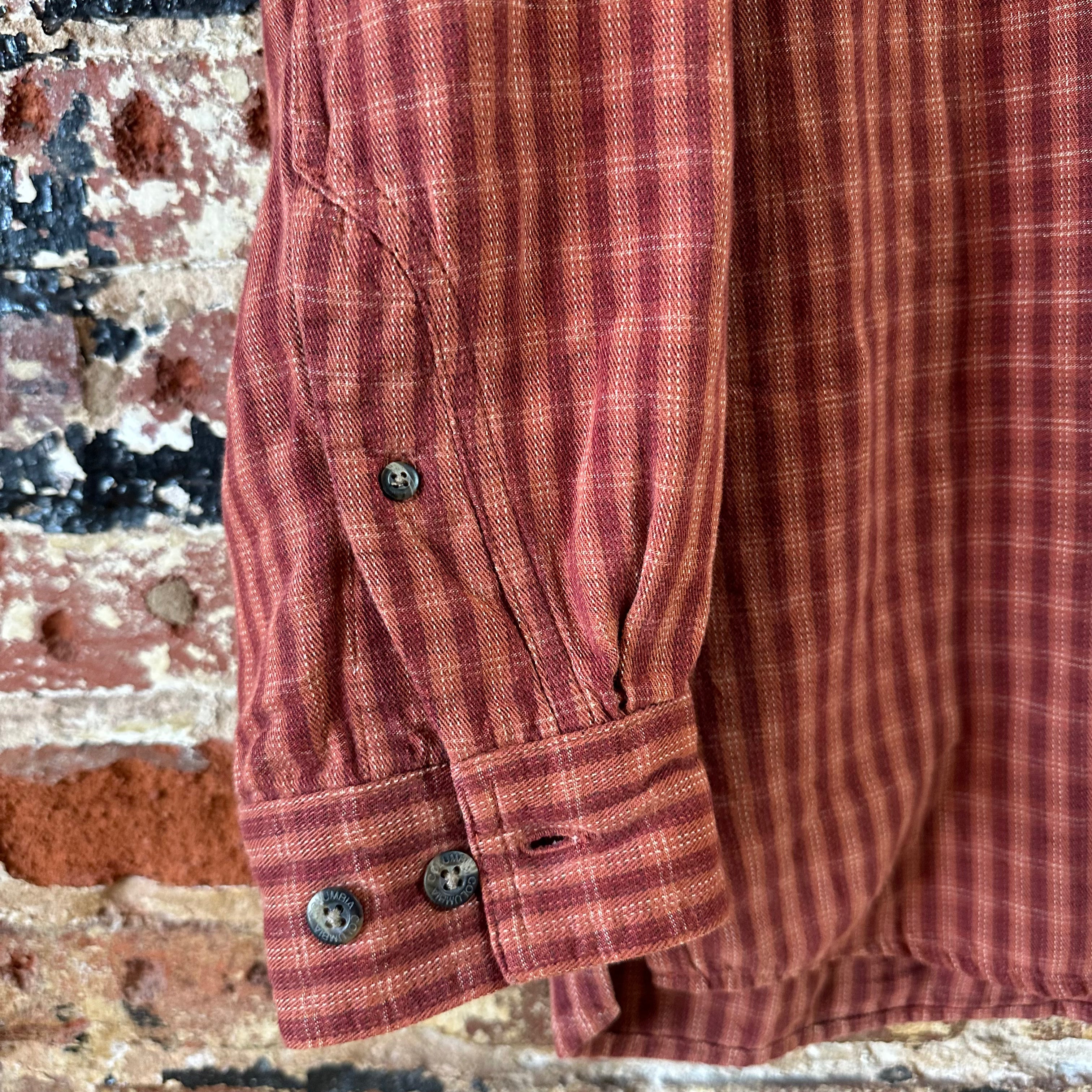 Columbia Mens Medium Button Up Shirt