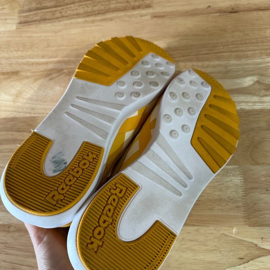 Reebok Womens 11 Mustard Yellow Shoes