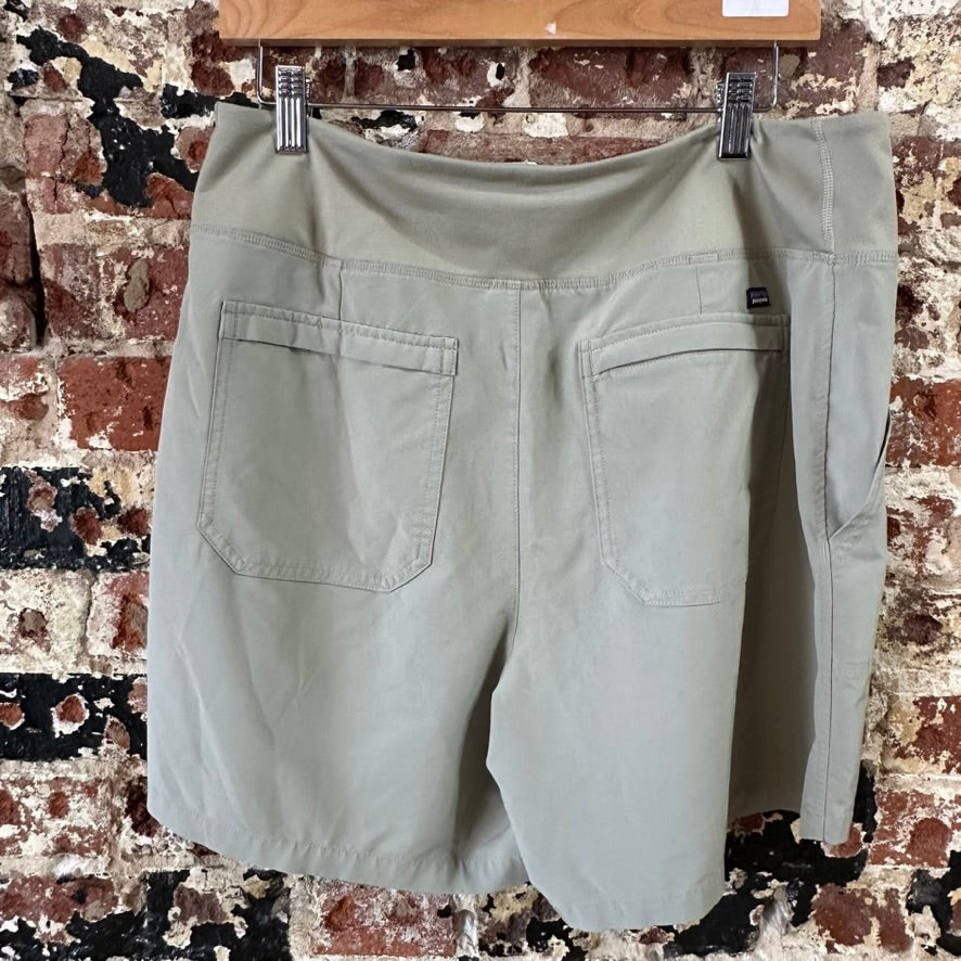 Patagonia Women's Large Shorts