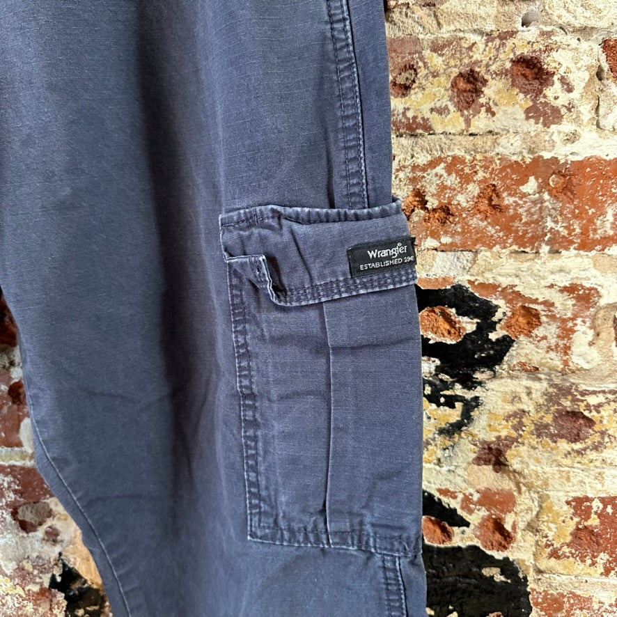 Wrangler Mens 33x32 black Pants