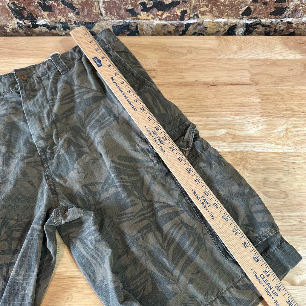 American Eagle Mens 36 Green Shorts