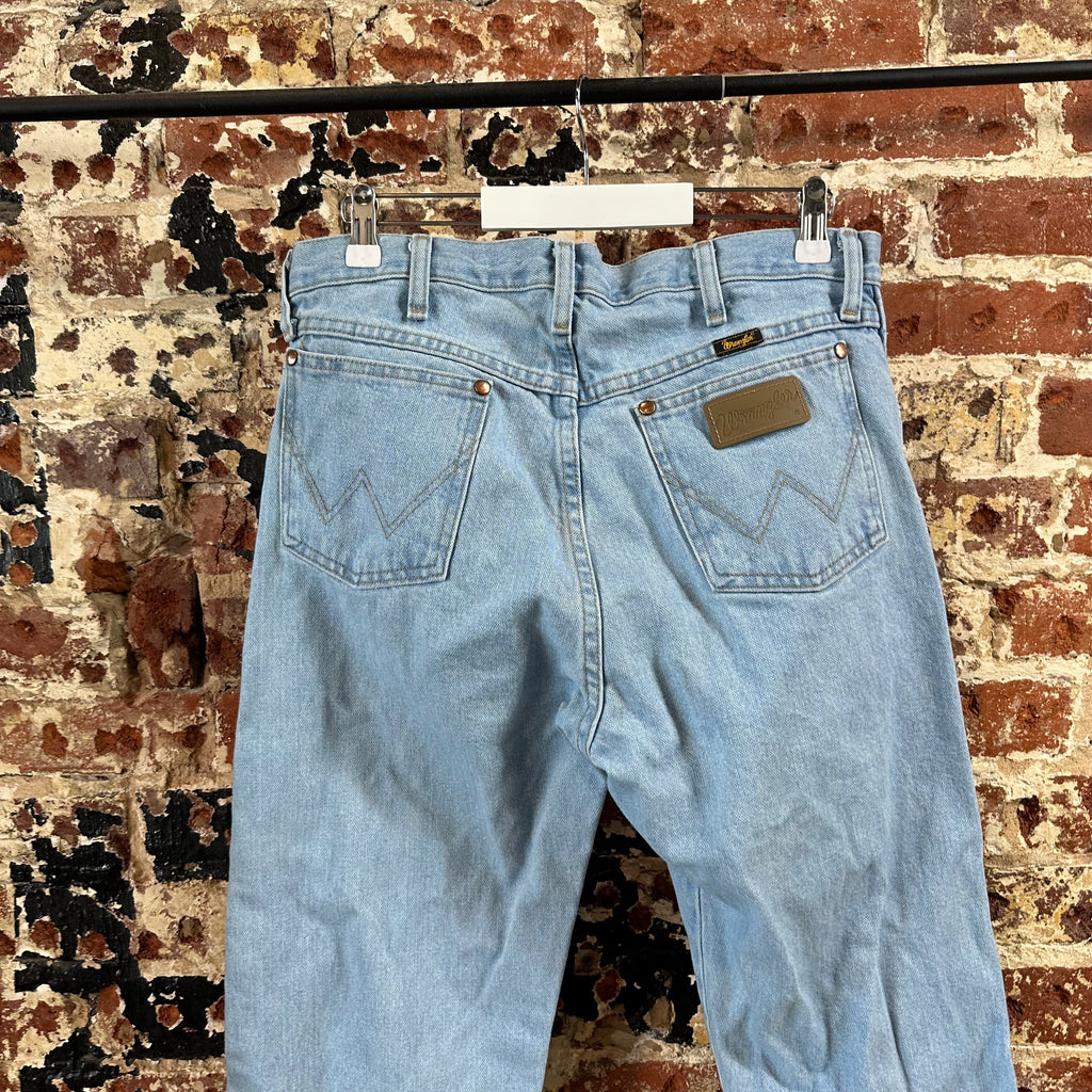 Wrangler Mens 33x34 Light Blue Jeans
