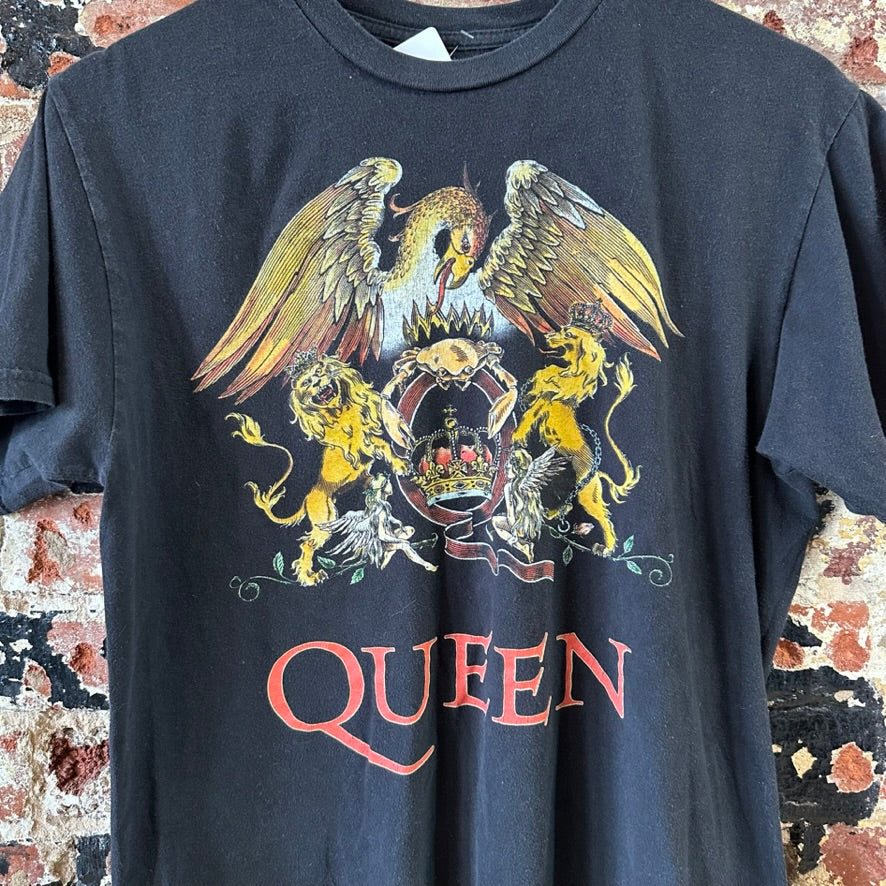 Queen T Shirt Size Medium