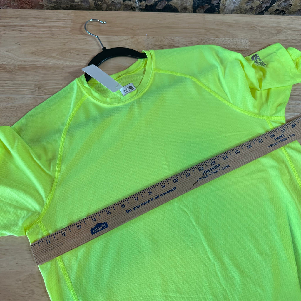 North Face Small S/S Green T-Shirt