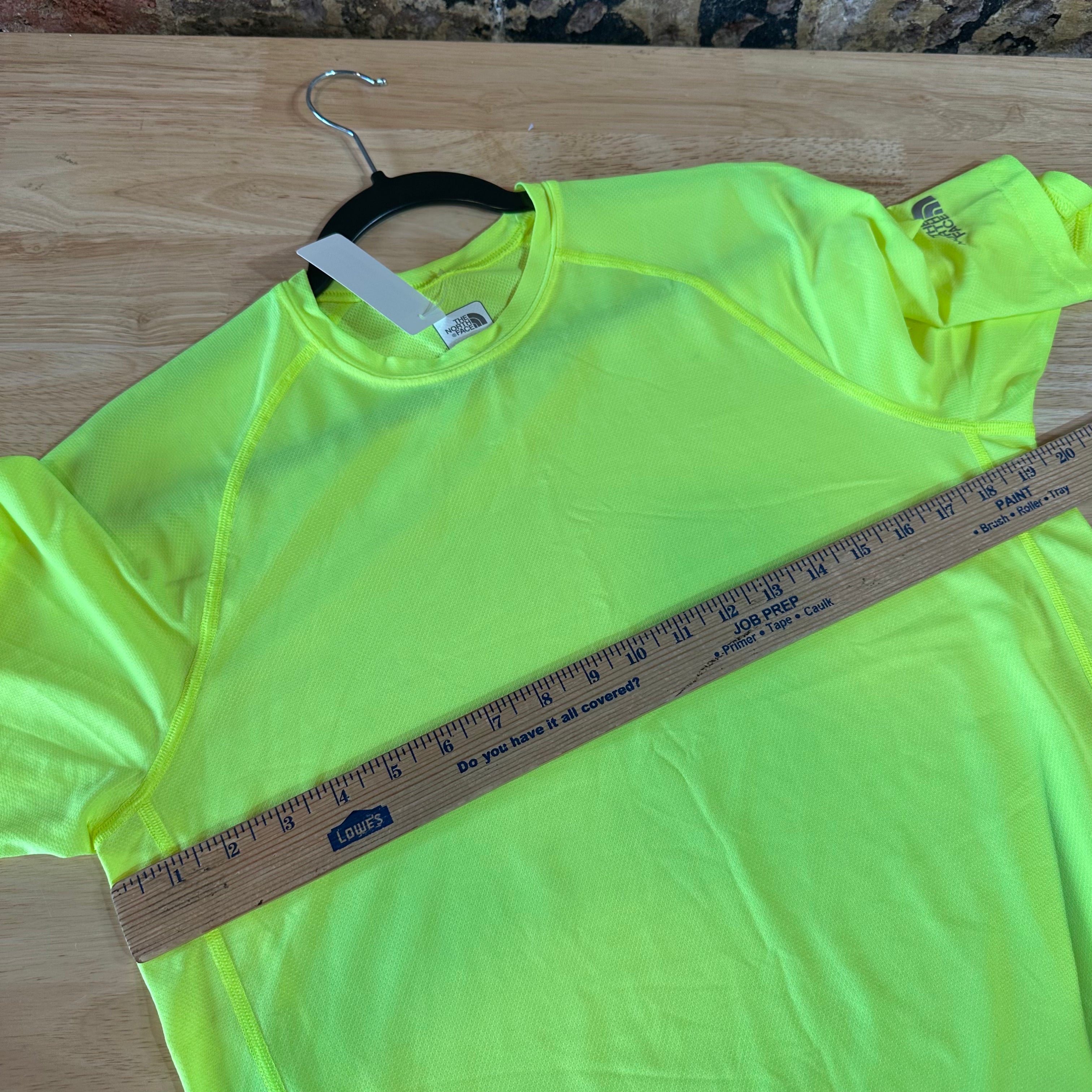 North Face Small S/S Green T-Shirt