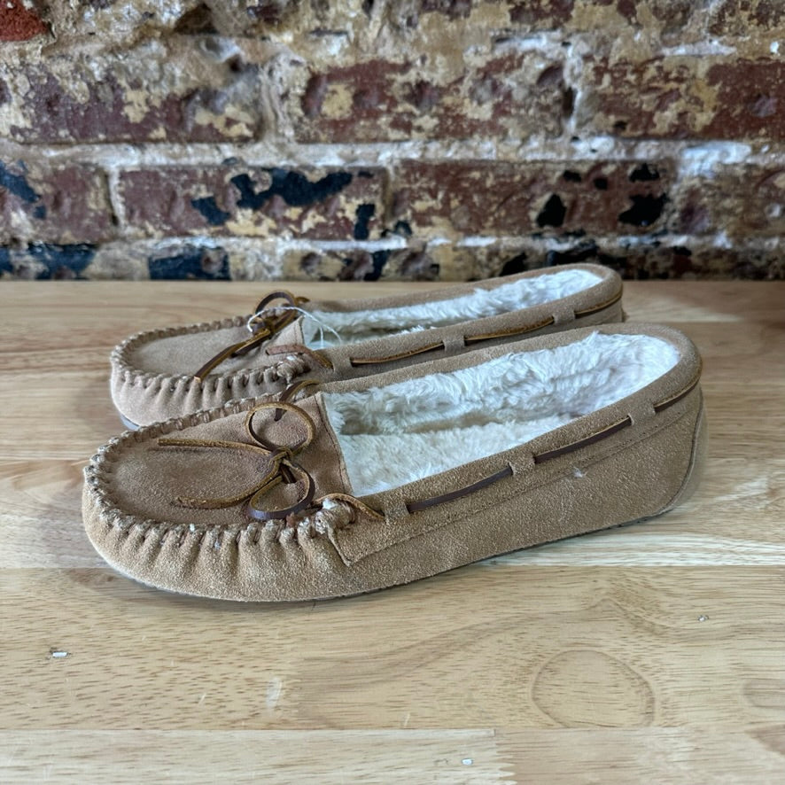 Minnetonka Womens 11 Moccasins
