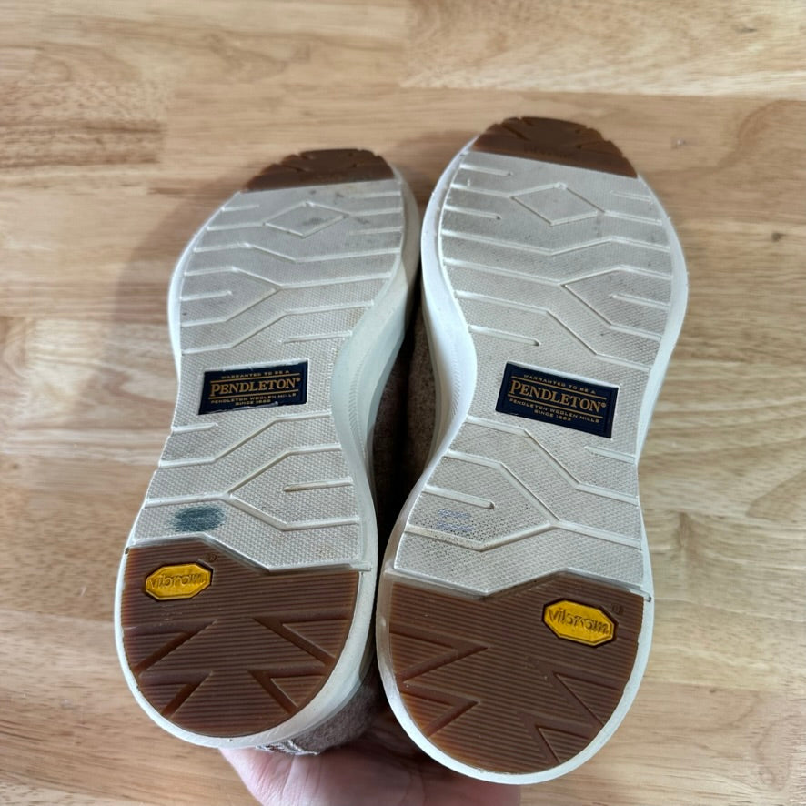 Pendleton Womens 11 Brown Shoes
