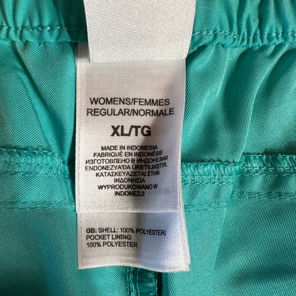 The North Face Shorts Womens XL