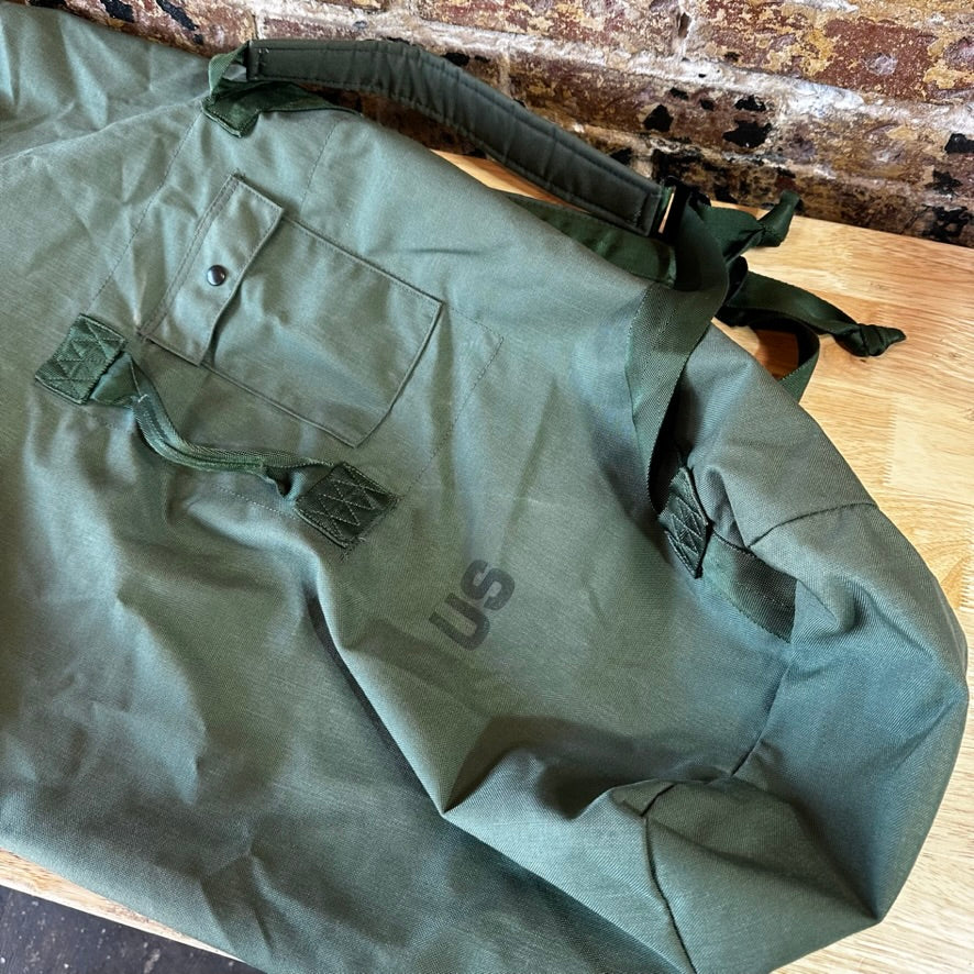 USGI Military Army Duffel/ Sea Bag OD Green, Nylon w/ Carry Straps