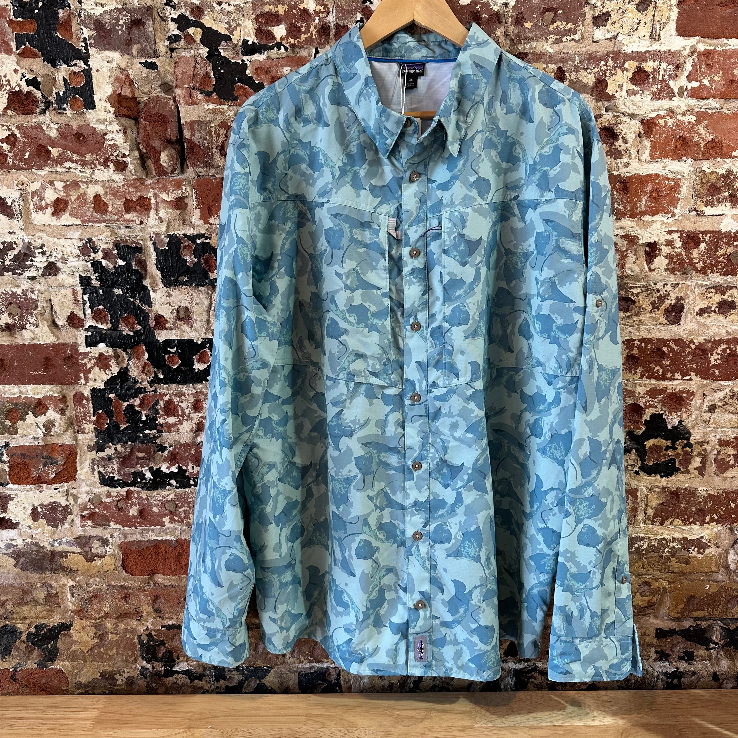 Patagonia Mens XL Long Sleeve Button Vented Blue