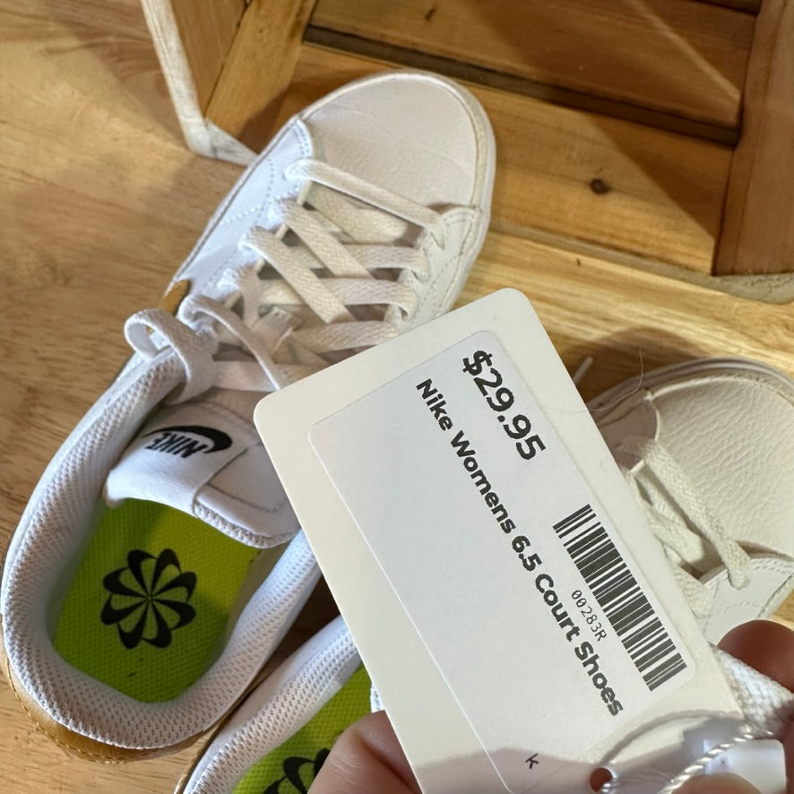 Nike Womens 6.5 Shoes