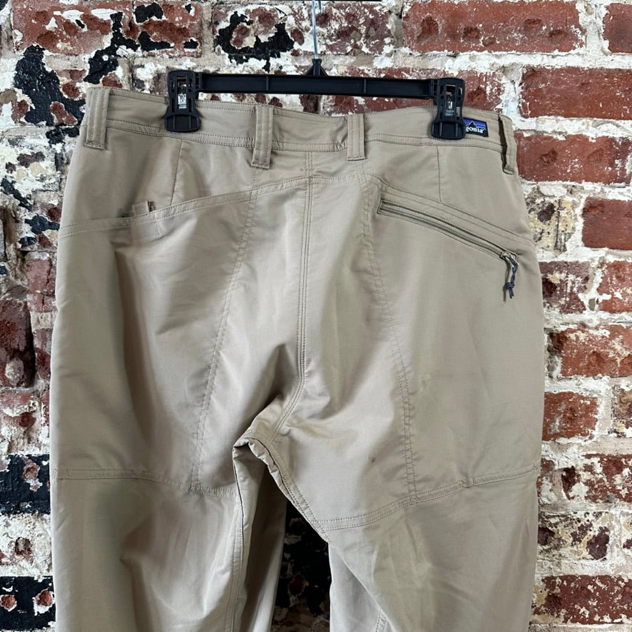 Patagonia Mens 34 Tan Pants